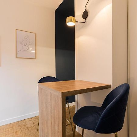 Dify Charme - Bord Du Rhone Apartamento Lyon Exterior foto