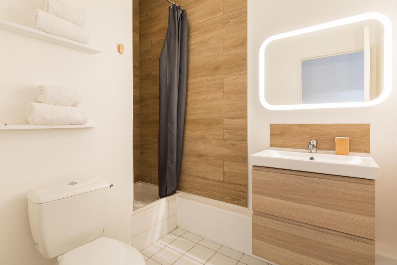 Dify Charme - Bord Du Rhone Apartamento Lyon Exterior foto